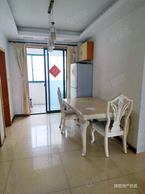 云顶花园精装两室两厅出售,可做三房中上楼层,前排景观好