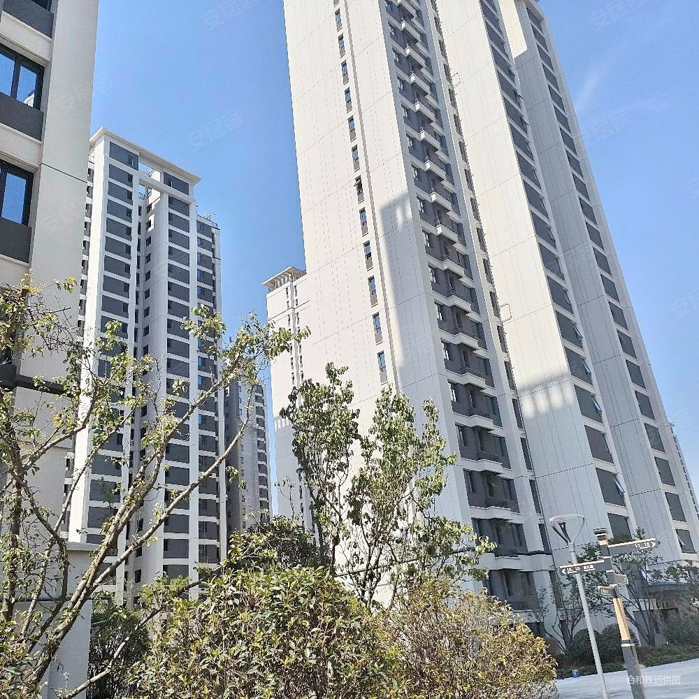 业主诚心出售,绿地国港新里城二手房,145万,2室2厅,1卫,89平米-西安