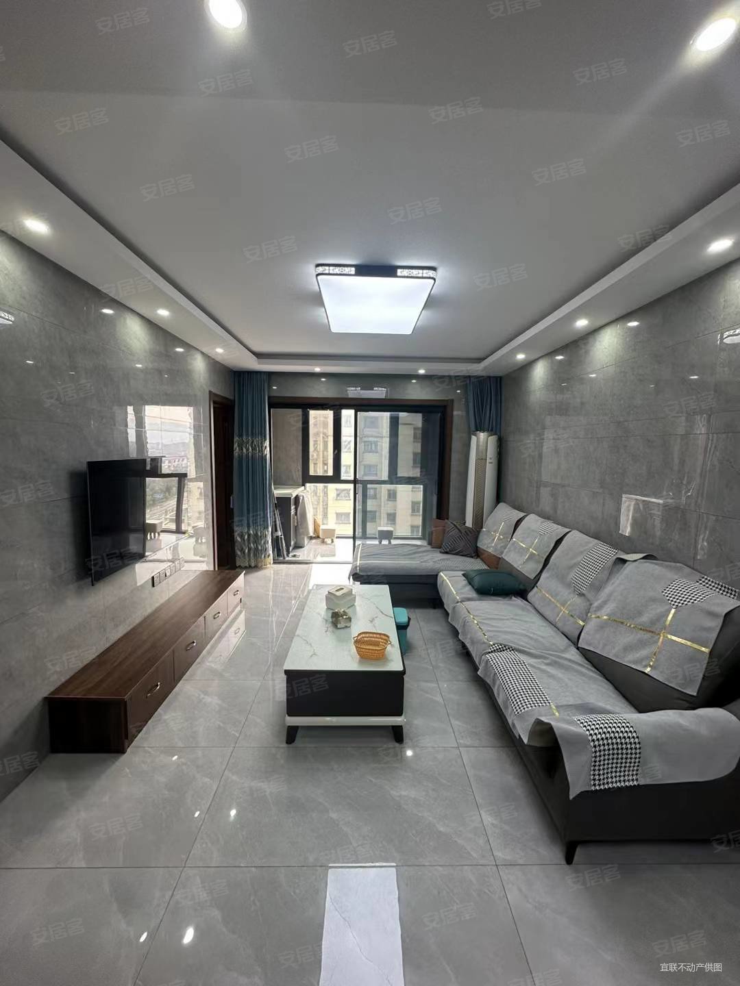 东方紫园商品房位置楼层10楼113平三室两厅