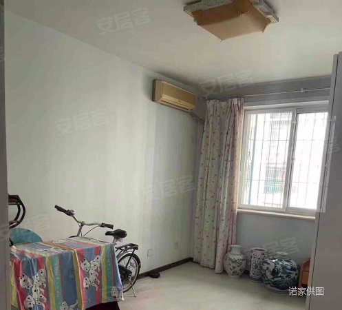 金海花园(滨海) 正南朝向 中间楼层 满五   交通便捷