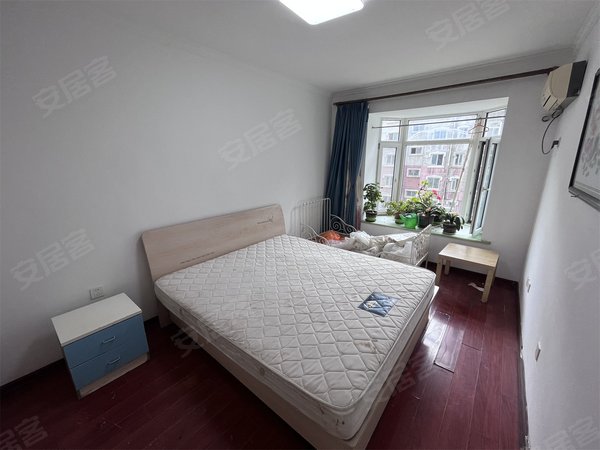 沈阳铁西兴工南风雅轩云峰街地铁口!