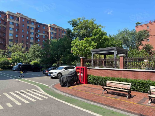 青岛城阳白云山公园青特小镇a区新出好房 白云山 青特小镇 中央空调