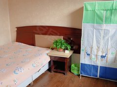 海西格尔木城区一室一厅一卫 市中心 华兴斜对面出租房源真实图片