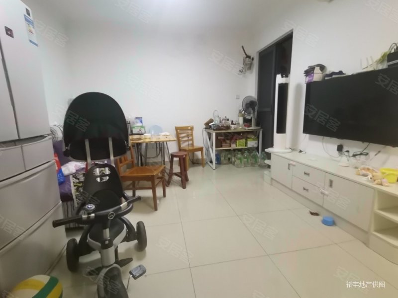 瑞东花园 3 房  72 方