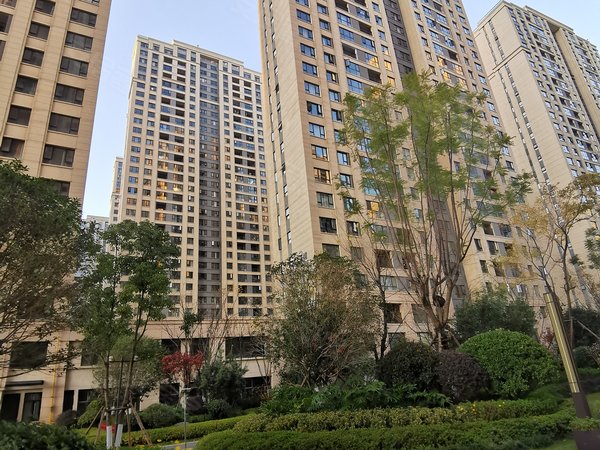 昆明盘龙世博片区誉峰峰景无中介可月付短租誉峰峰景北辰地铁站欣都