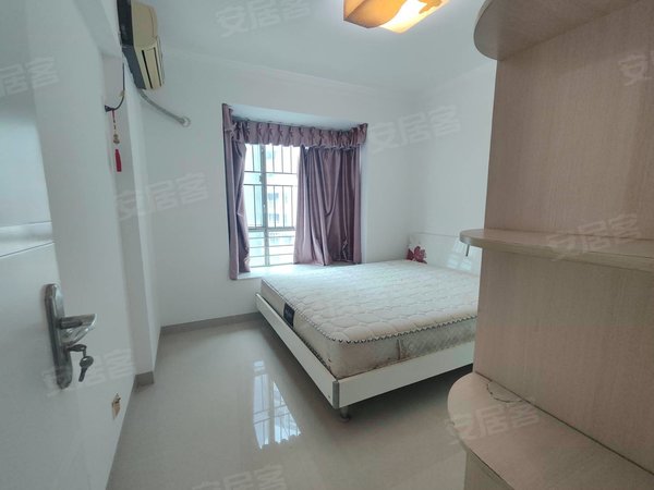 【多图】景亿山庄,布心租房,景亿山庄,精装4房,部分家私,租金便宜