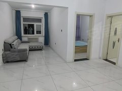 齐齐哈尔建华建华医院百悦居电梯房一室一厅精装修面积70平米带家具家电出租房源真实图片