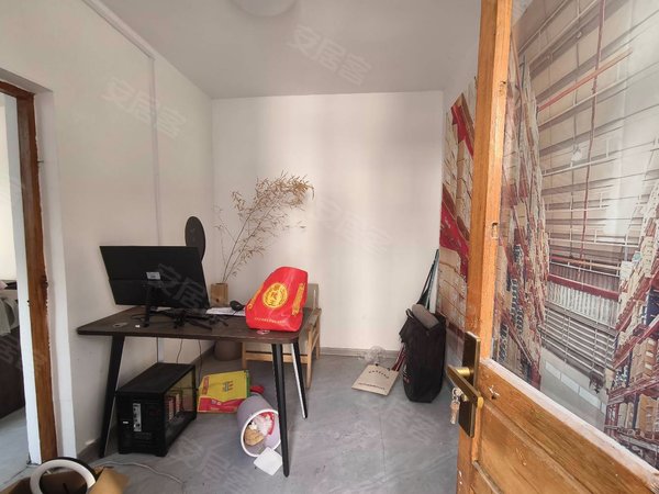 临沂兰山通达路三合屯小区真实图片 市区网红四合院 上下两层 门口可停车适合各类工作室出租房源真实图片
