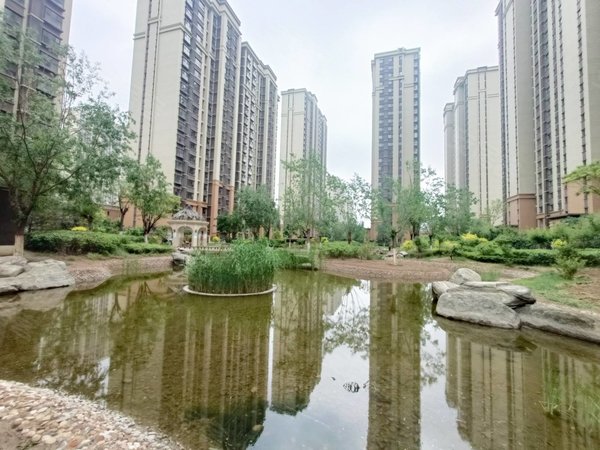 包头九原富力城富力城(D区)新装修 有空调 温馨两居 家具家电齐全拎包入住 干净立整出租房源真实图片