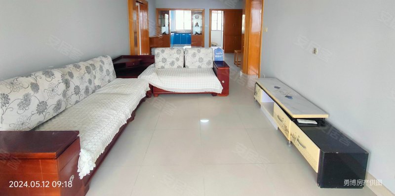 近医院 出行便利,春潮花园三区(东区)二手房,112万,3室2厅,2卫,121.