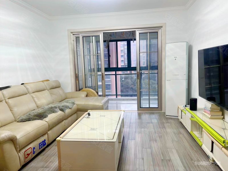 光大花园 电梯2房 索菲亚全屋定制 保养的很好 位置好,光大花园二手房