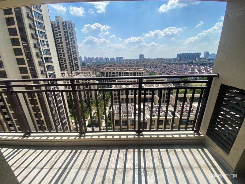 龙光花溪澜园3室2厅2卫99.68㎡南北228万