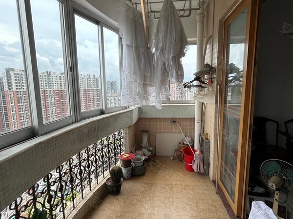 广州海珠滨江东怡乐花园怡乐花园 3室1厅1卫 电梯房 精装修 98平出租