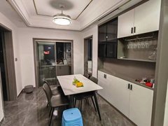 衢州巨化巨化城区华都天元府,4室2厅2卫,有车位,月租2500元月出租房源真实图片