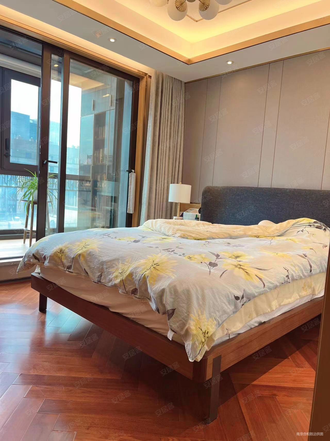 新城璞樾钟山 出行方便 商品房 正南朝向 次新房 满二