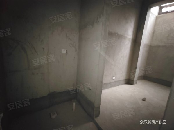 龙廷山水(别墅)4室4厅4卫302.06㎡南北228万