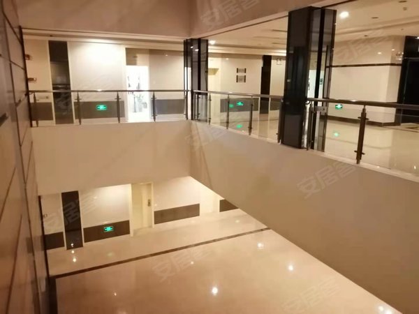 体育西路租房,体育中心天环广场旁正佳万豪金殿68方复式公寓精装租金