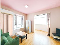青岛市南福州南路感情升温就在此刻 燕儿岛路电梯房 精装一室 焕新家具 闭眼入出租房源真实图片