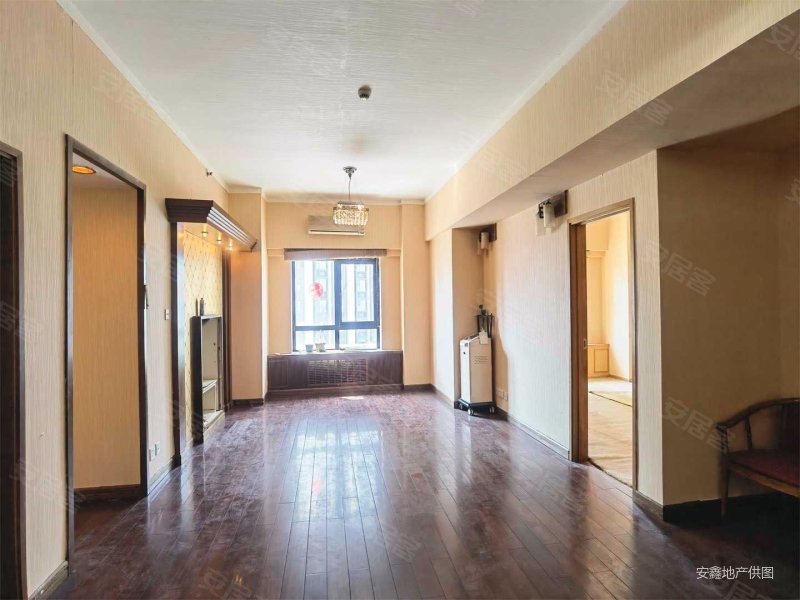 大连房产网>大连二手房>中山二手房>友好广场二手房>曼哈顿大厦>800