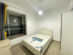 简阳城东新区旭海时代广场无中介可押一付一民和佳苑单间合租房大次卧580带阳台650出租房源真实图片