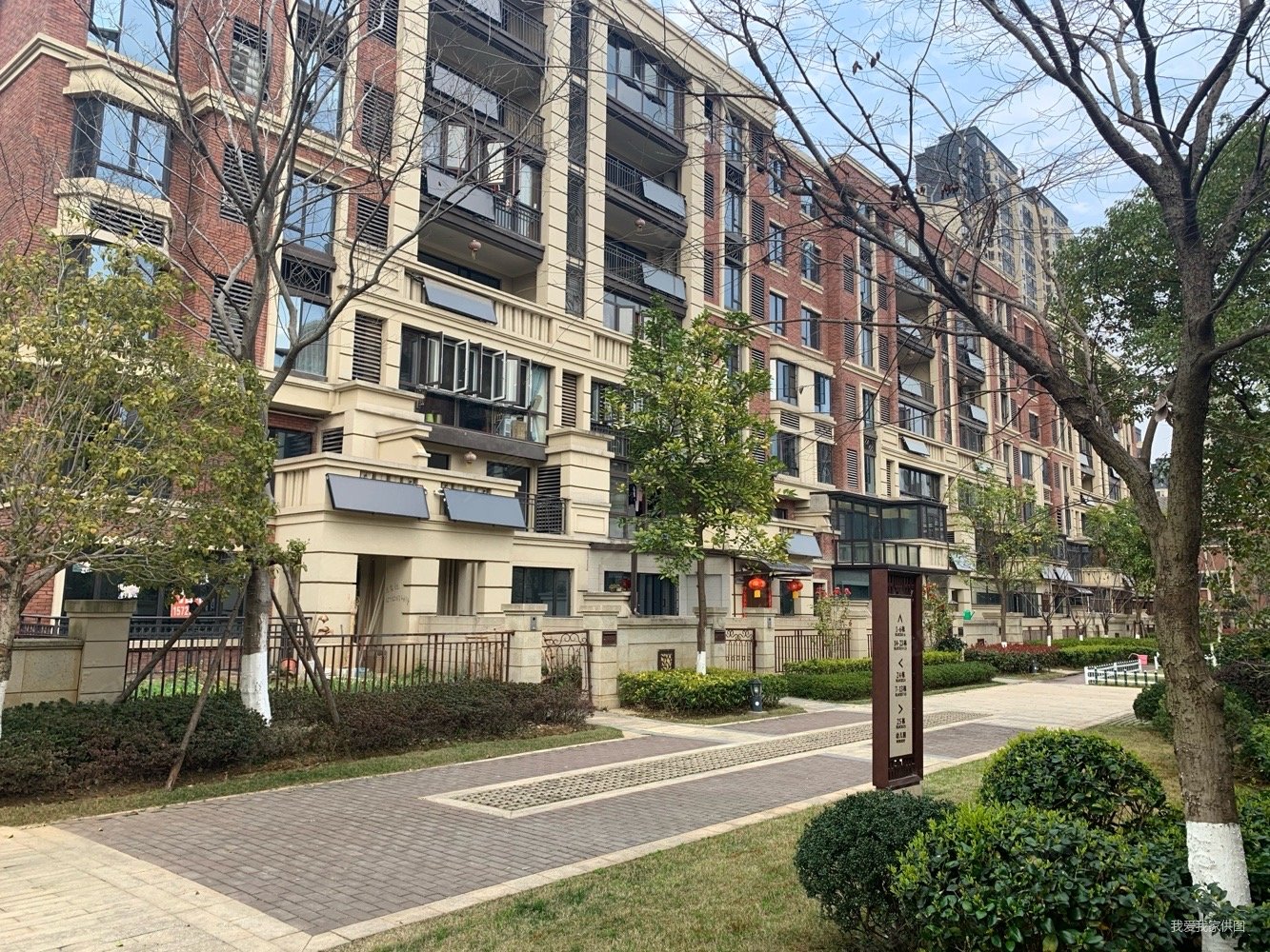 绿地悦公馆4室2厅2卫142.56㎡南北170万