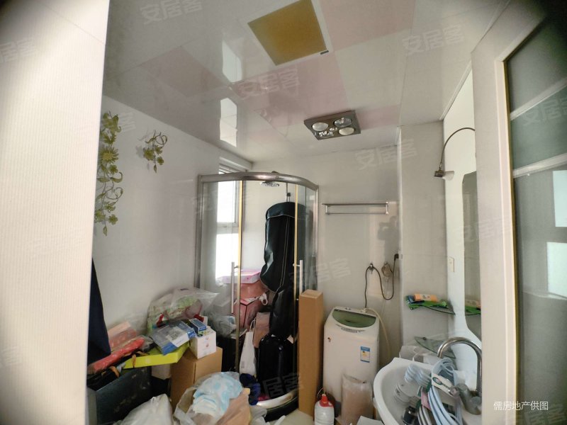 电梯房10楼杰瑞花园3居室飞机户型有车库车位有地暖