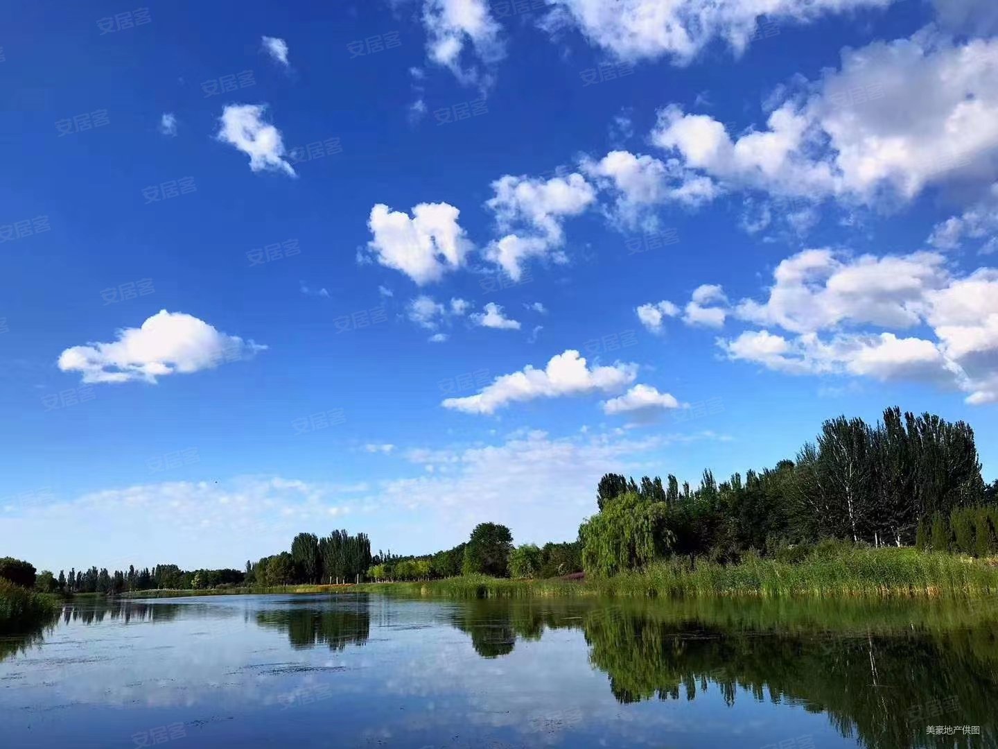 正丰御景湖城宝湖路4室2厅2卫14105平方米