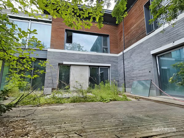 华侨城108坊(别墅)6室3厅5卫802㎡南北3650万