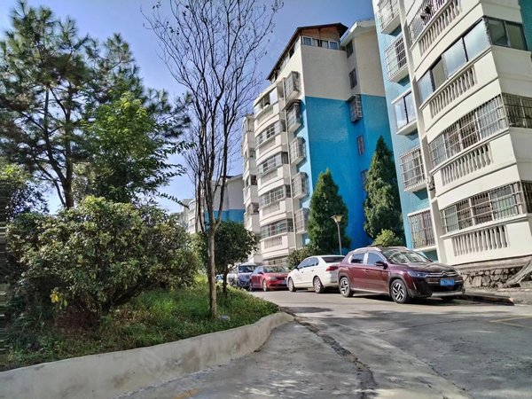 贵阳观山湖碧海花园碧海花园馨怡园馨怡园  精装两室 阳台通花园 钥匙