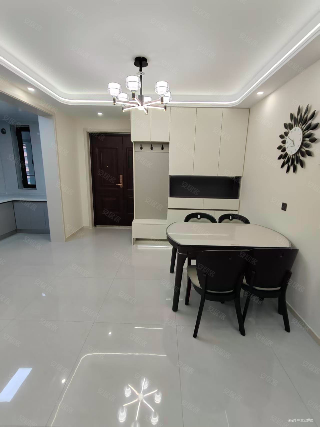 学苑新城3室2厅2卫123㎡南北95万