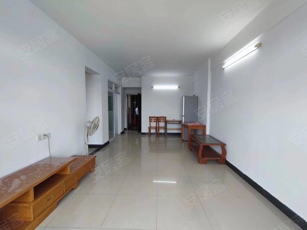 广州白云聚龙风采雅苑风采雅苑 3室2厅2卫 南北通透 精装修 电梯房