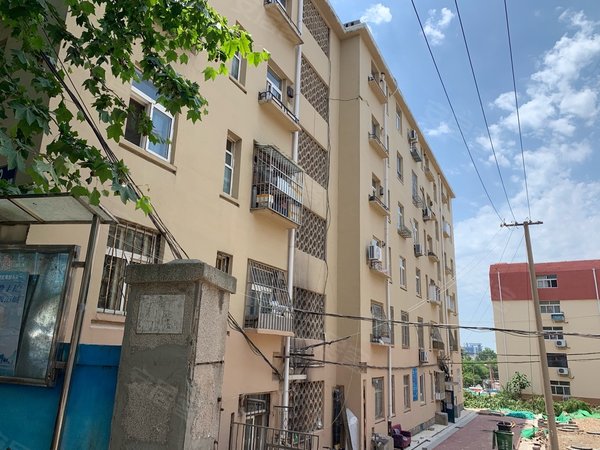 青岛李沧沧口公园兴山路小区临近m1号线500米 3楼 双南卧室 两台空调