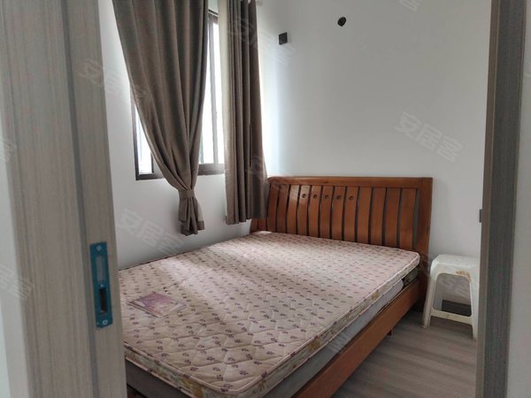 中央公园租房,9号轻轨兰桂大道站龙脊时代广场3房出租价格2000元,渝北