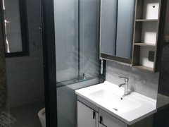 霍邱城关金城时代广场安天华府 3室2厅1卫出租房源真实图片