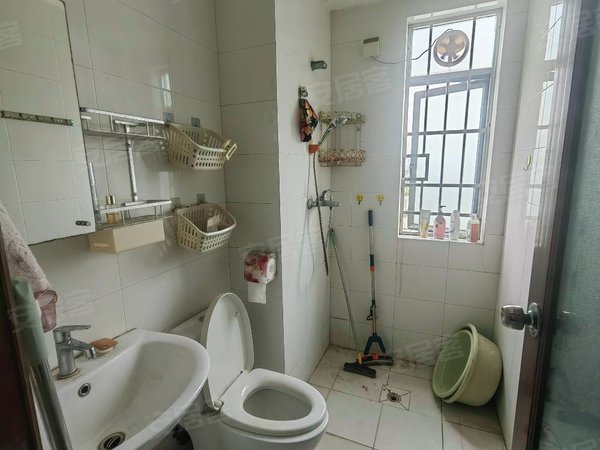 广州荔湾坑口芳和花园芳和花园 一号线坑口地铁站 走路200米 电梯中层