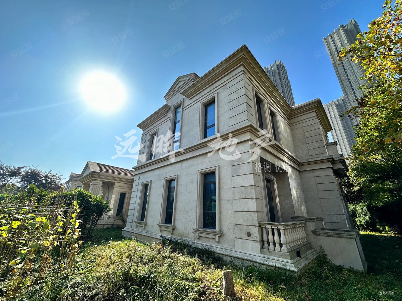 海信君汇 青岛  居所 车库能停30辆 核心地段的核心资产