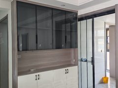 兰考兰考县兰考县城可租半年 包物业费 电梯地暖房 拎包入住 三室两厅两卫出租房源真实图片