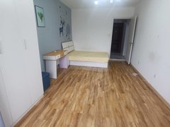 上海虹口江湾新四小区 1室一厅，可养宠物，入住时间宽松，家具家电房东负责出租房源真实图片