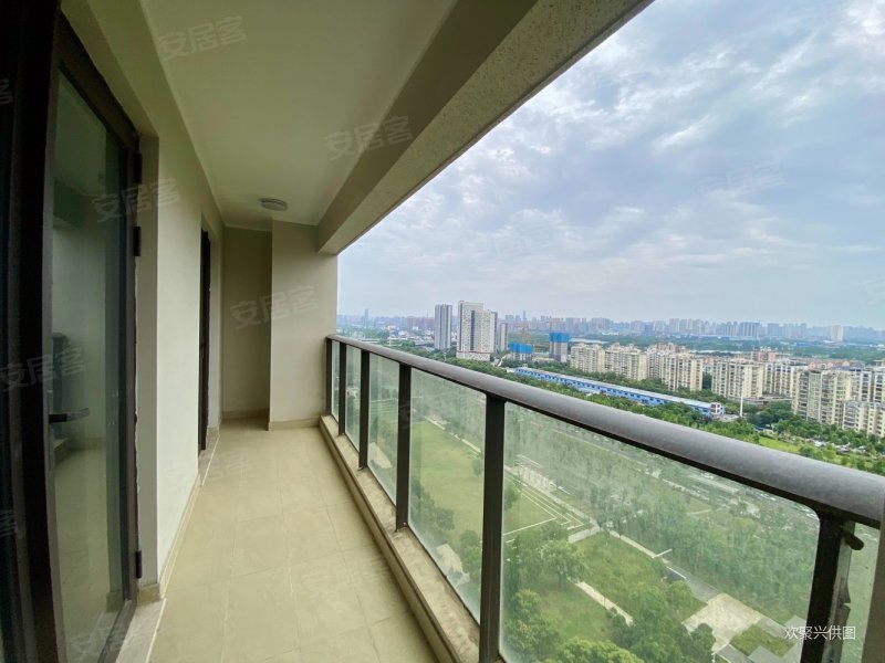 送全屋定制 观澜府地铁口104中间好楼层未住人随时看房,融创观澜府