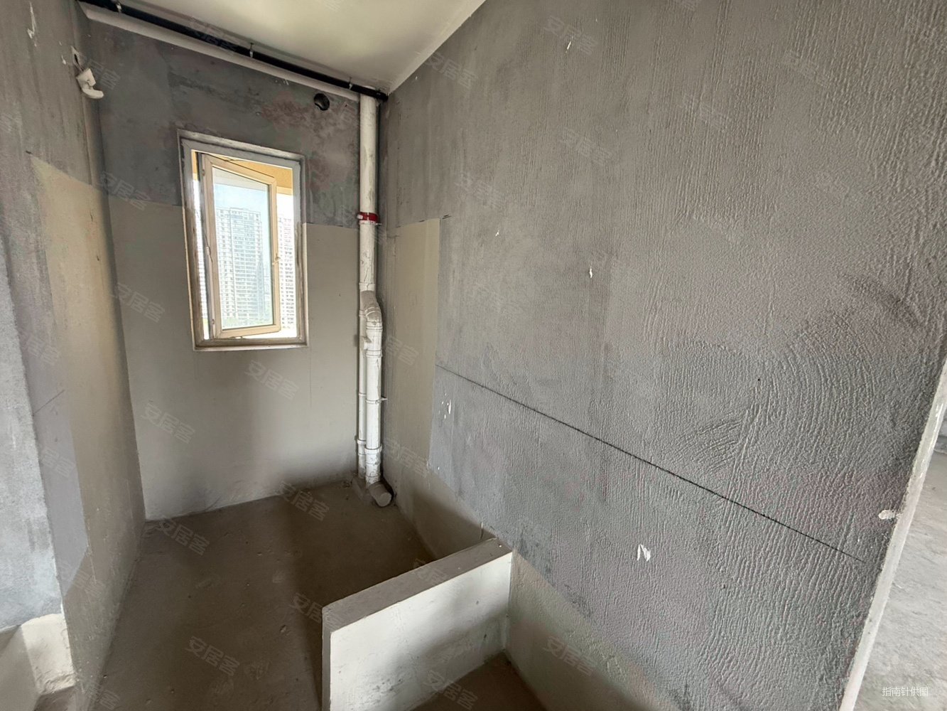 蓝光雍舜府(一期)4室2厅3卫138.95㎡南北140万