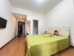 重庆巴南龙洲湾3号线,学堂湾轻轨站旁,巴南万达典雅中央广场,漂亮单间。出租房源真实图片