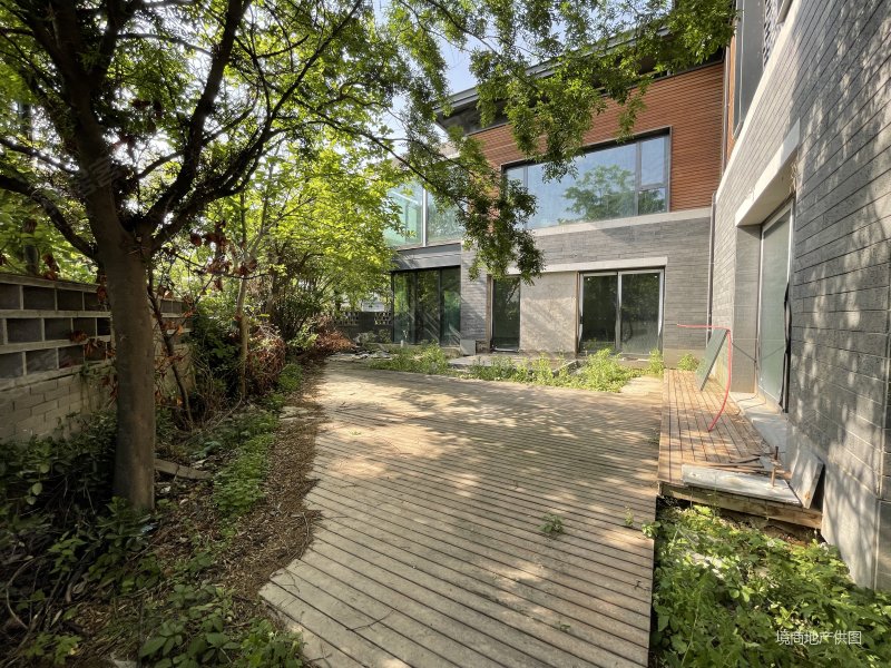 华侨城108坊(别墅)5室3厅4卫800.22㎡南北3688万