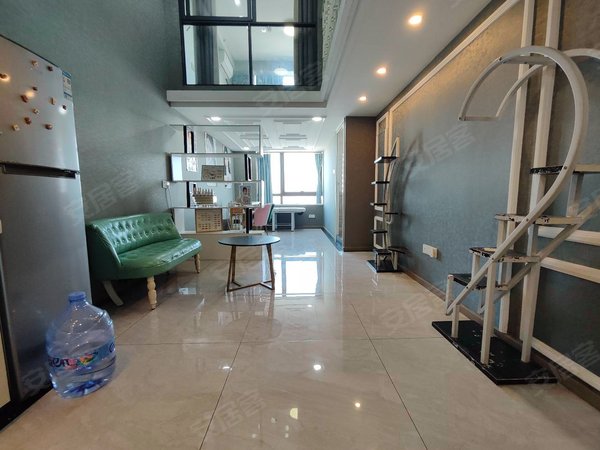 龙光玖钻loft高楼层复式两房~红山地铁站出租房源真实图片