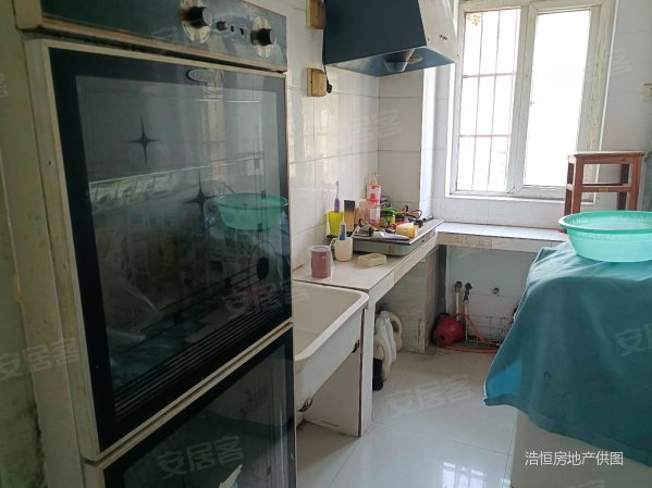 政务旁地铁口兴园小区好楼层三室全天采光位置好