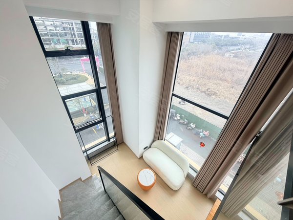 海宁许村镇许村钱塘云湾中心下沙奥莱周边钱塘云湾一室一厅精装修边套出租房源真实图片