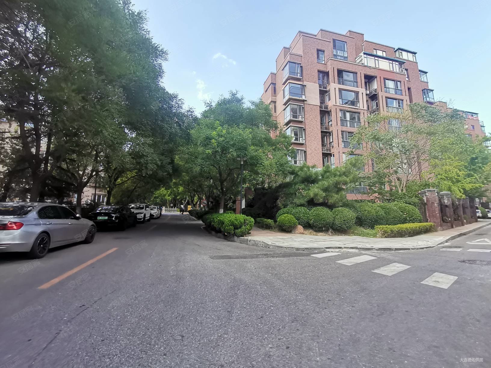 青云映山(北区)4室3厅2卫163.78㎡南北550万