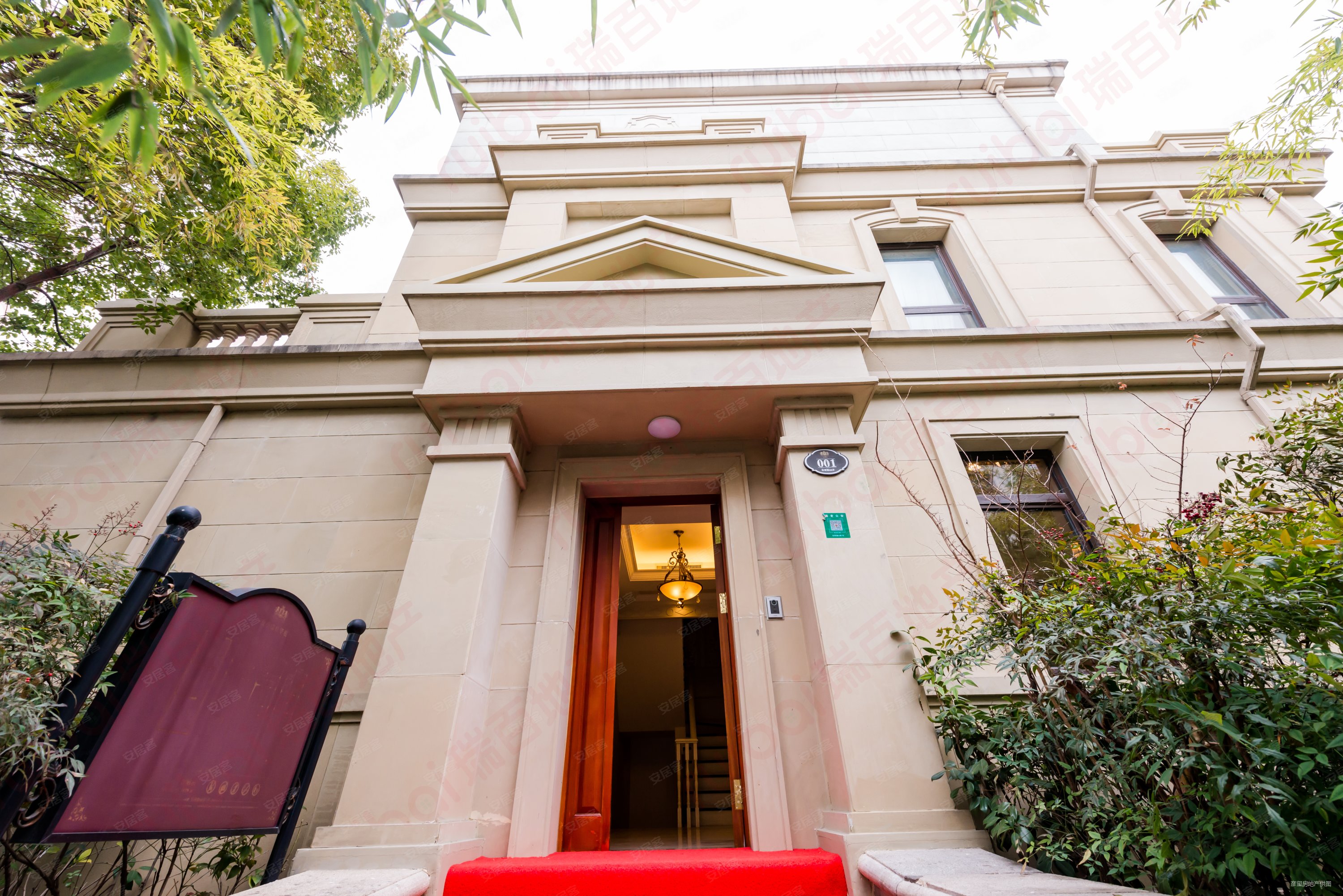 安亭瑞仕华庭(别墅)4室3厅4卫290㎡西南900万