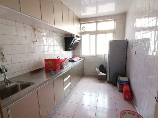 【多图】华城路三小区,区政府租房,正阳路地铁口 非常干净 好楼层 华