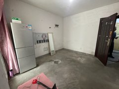 南京栖霞尧化门尧顺佳园南区一楼 毛坯 设施齐全 随时看 地铁口紧邻金地广场出租房源真实图片