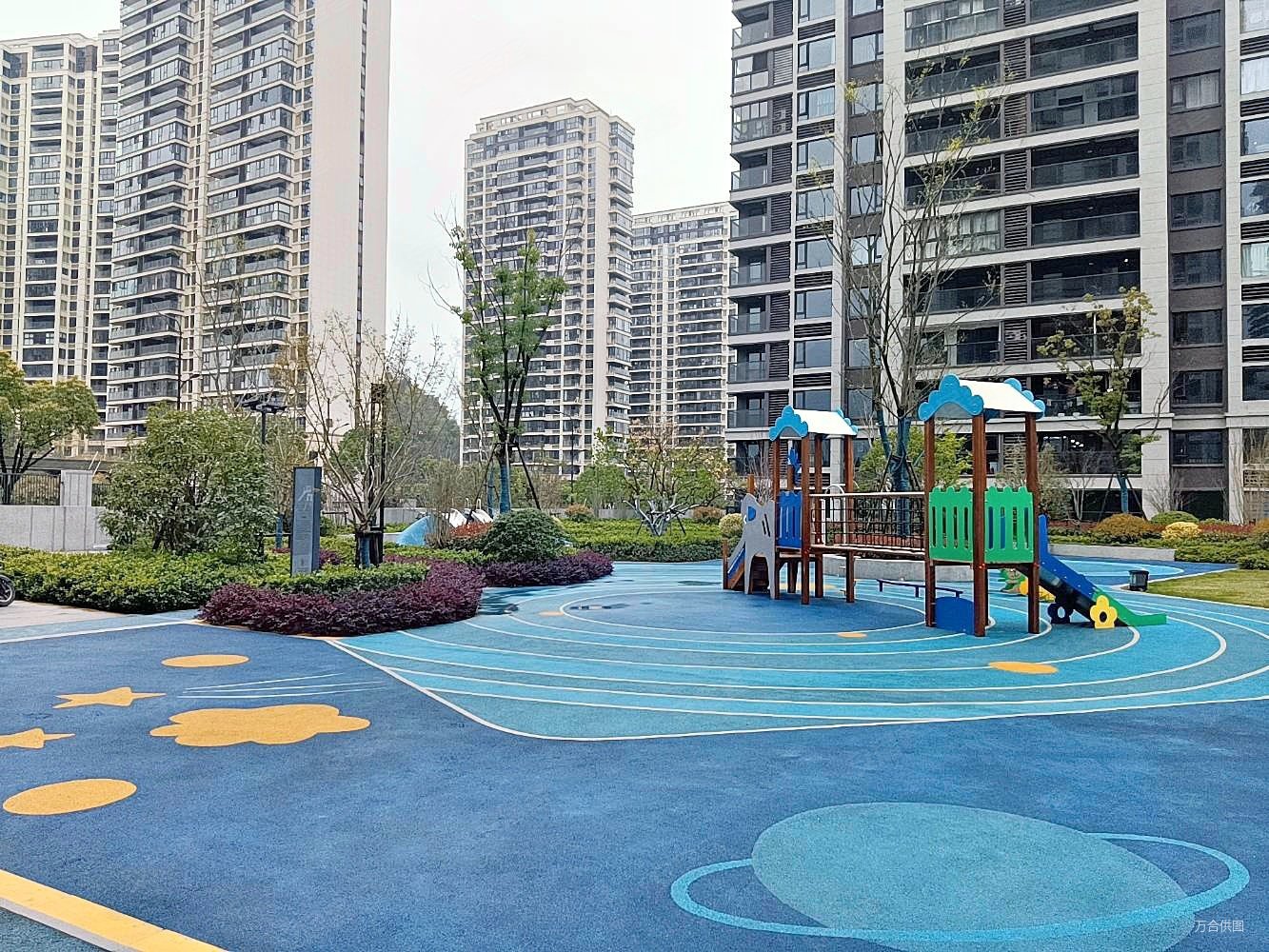 宝龙融信新世邸3室2厅1卫89.82㎡南135万